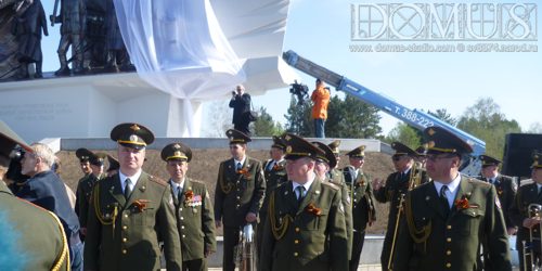 Военный оркестр. Фото открытия памятника